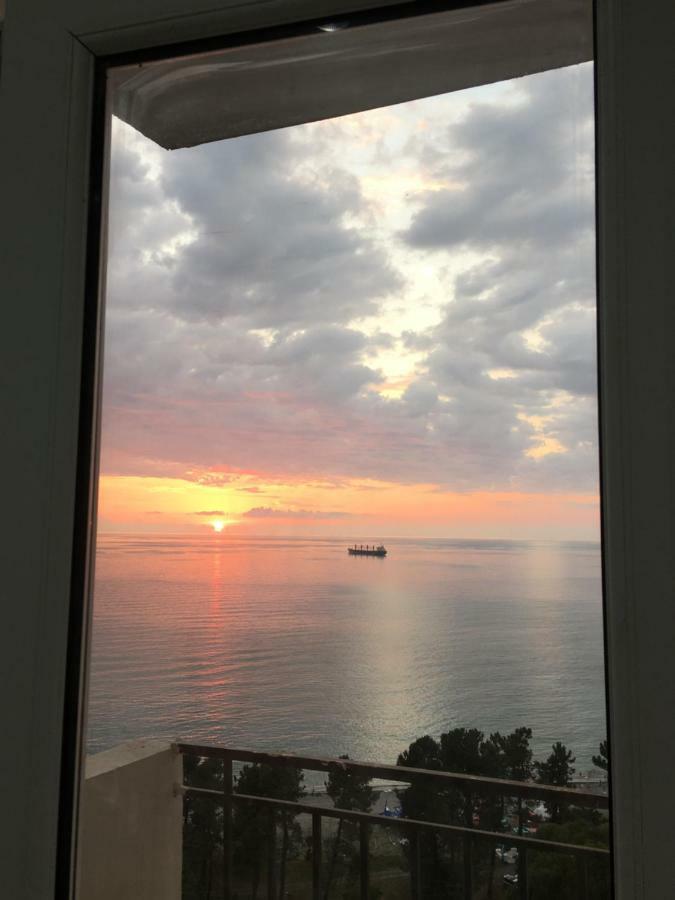 Yellow Room With Sea View マヒンジャウリ エクステリア 写真
