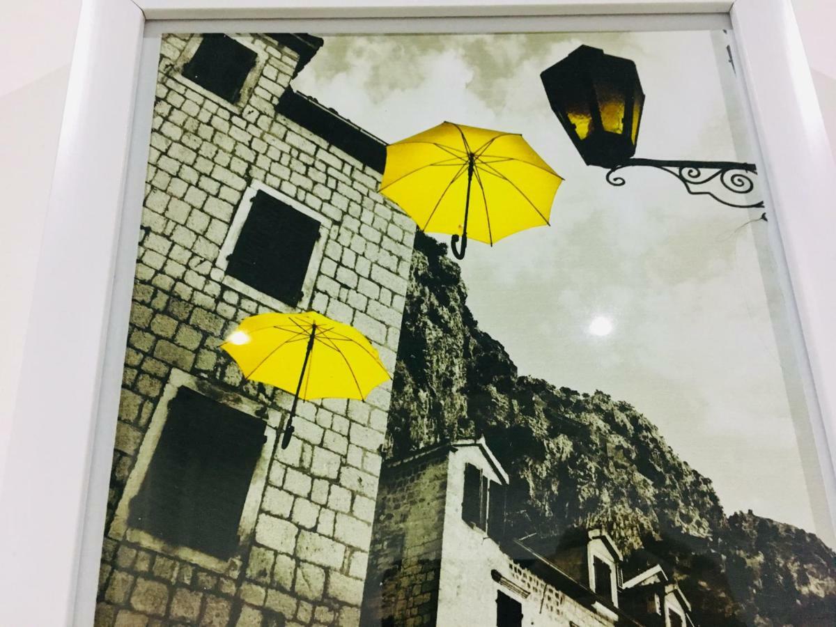 Yellow Room With Sea View マヒンジャウリ エクステリア 写真