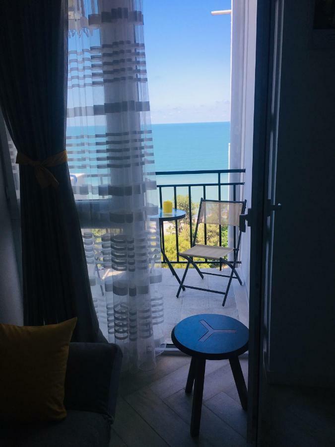Yellow Room With Sea View マヒンジャウリ エクステリア 写真